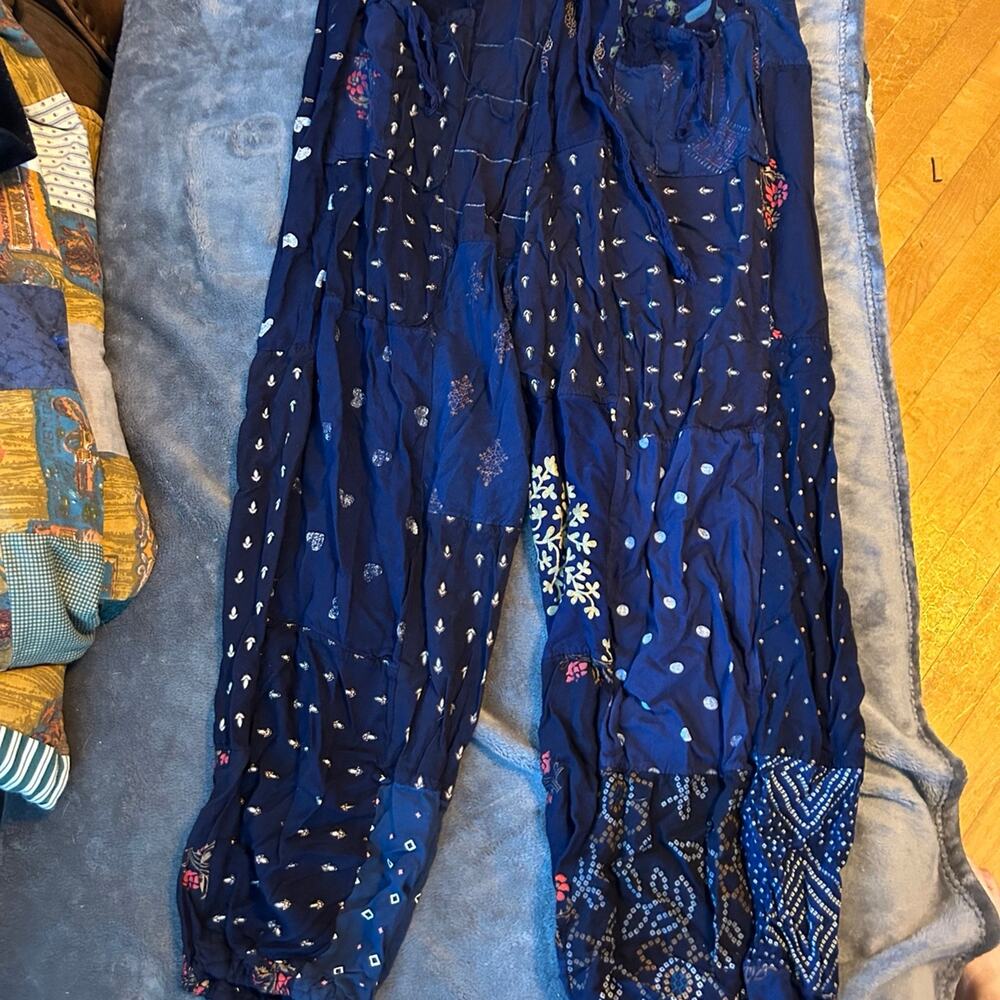 harem pants unsure of brand size medium